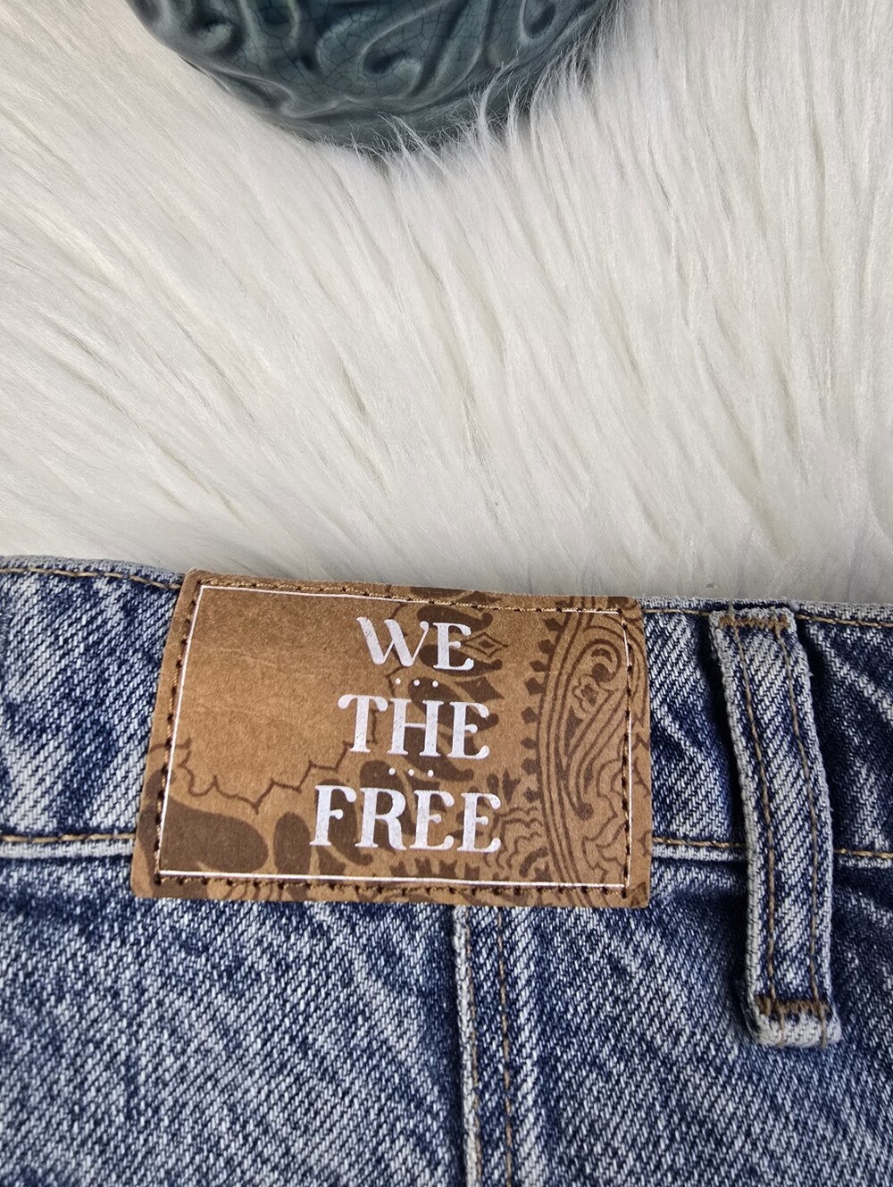 Free People We The Free People Heart Shadow  Barrel Good Luck Jeans 27 - Picture 13 of 14